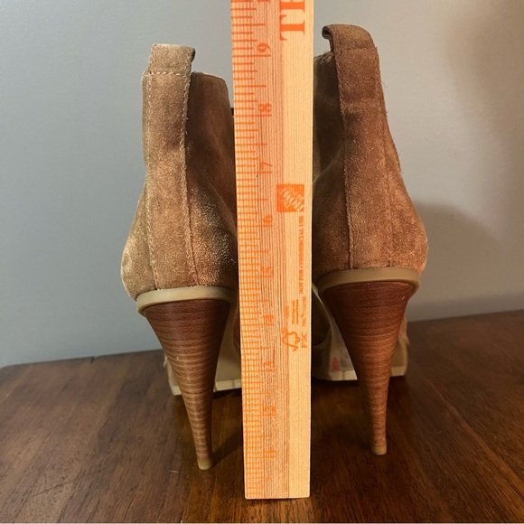 Michael Kors camel suede stiletto boots. Women's size 9.5. - Picture 5 of 14